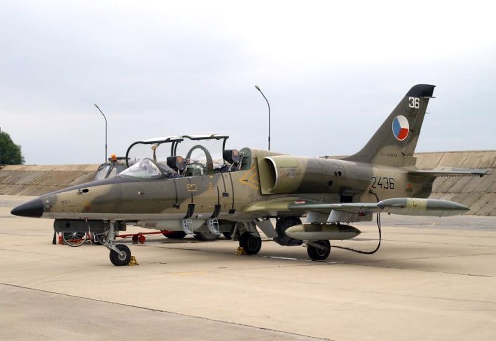 Aero L39 Albatros Advanced Jet Trainer Light Strike Aircraft Czechoslovakia 27 Military A4 Photo Print