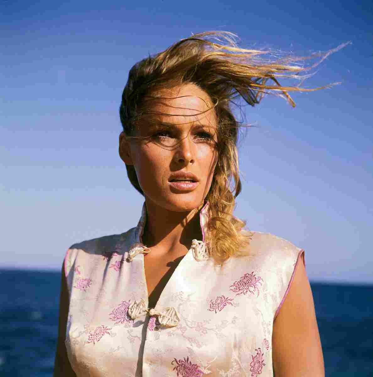 Andress Ursula Dr No 2 film star poster A4 Photo Print