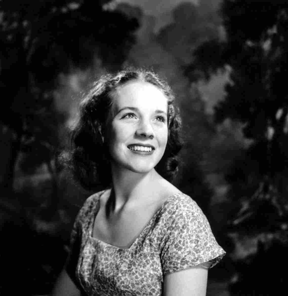 Andrews Julie 16 film star poster A4 Photo Print