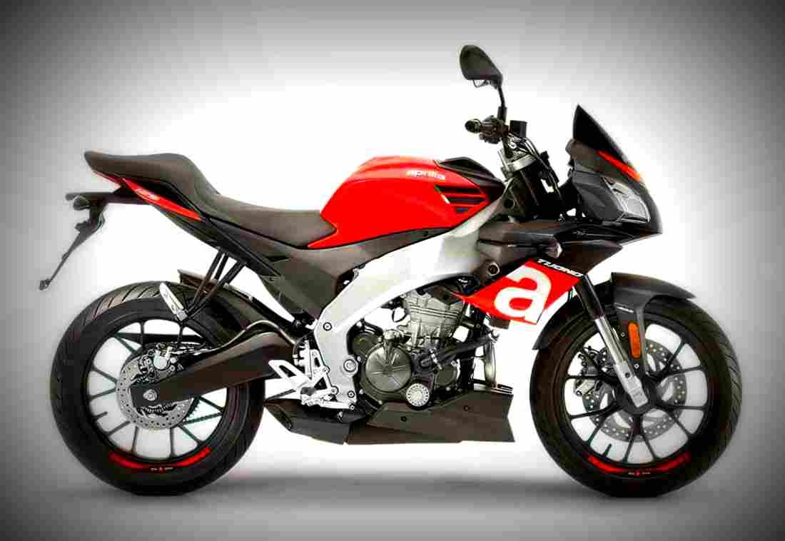 Aprilia Tuono 125 2017 4 motorbike A4 Photo Print