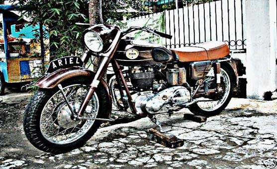 Ariel Red Hunter motorbike A4 Photo Print