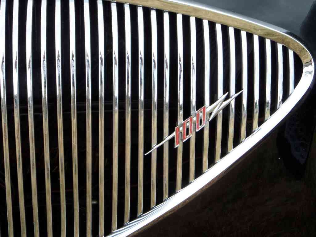 Austin Healey 100 Boot Bonnet 2673 A4 Photo Print