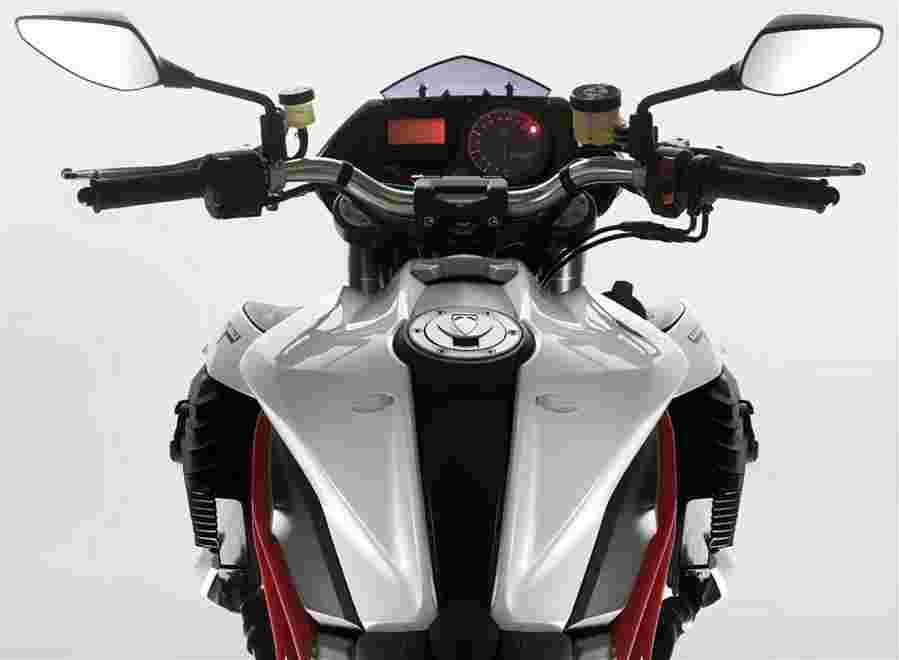 BENELLI TNT 1130R 10525 2 Car A4 Photo Print