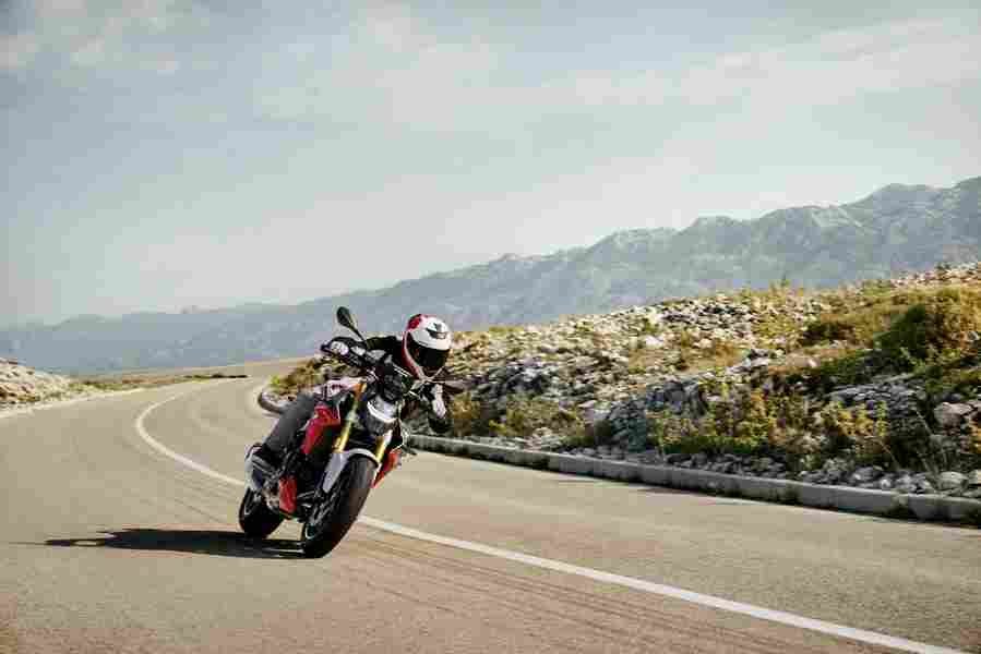 BMW F 900  R 14536 2 Car A4 Photo Print