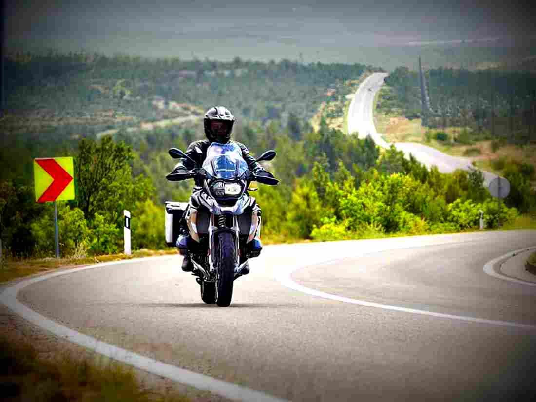 BMW R 1200 GS xDrive Hybrid 2018 4 motorbike A4 Photo Print