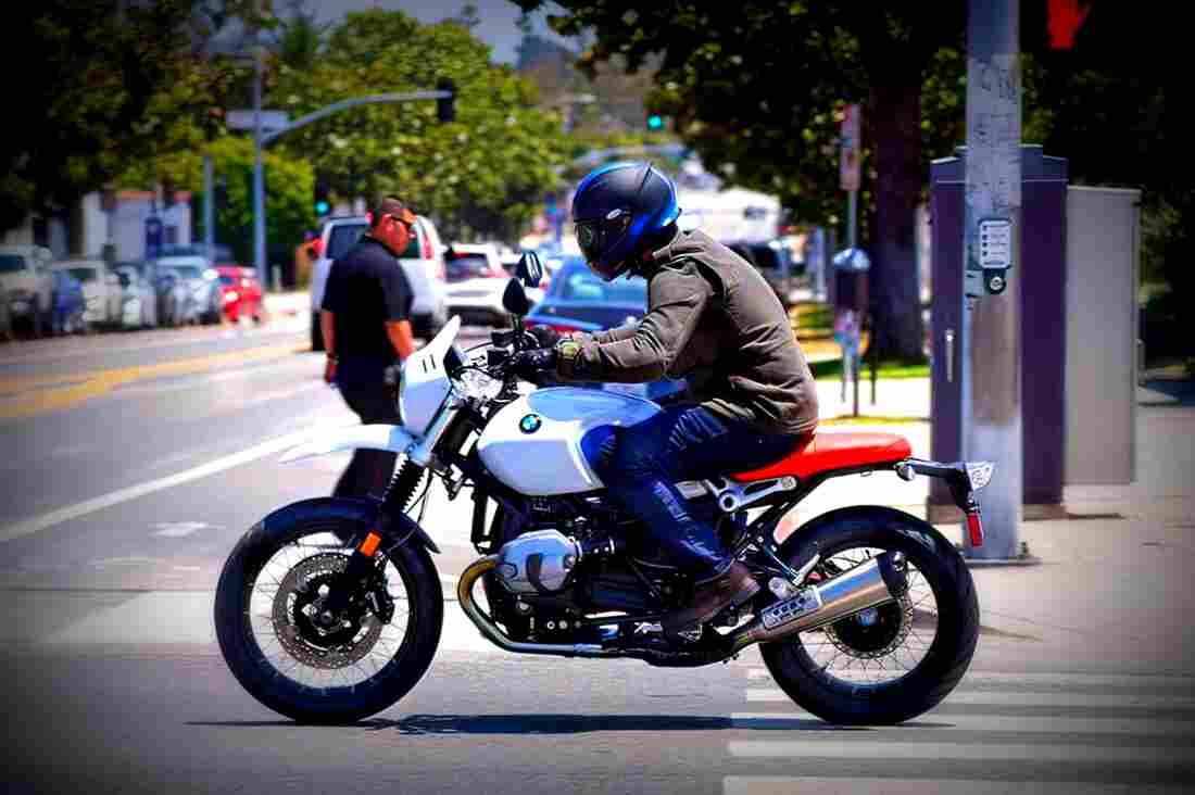 BMW R nineT 2018 1 motorbike A4 Photo Print