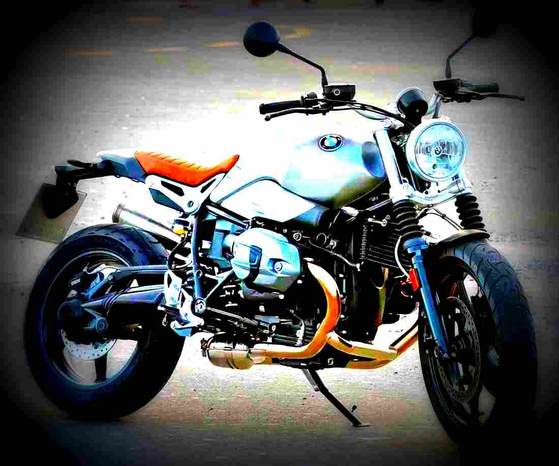BMW R nineT Scrambler 2018 2 motorbike A4 Photo Print