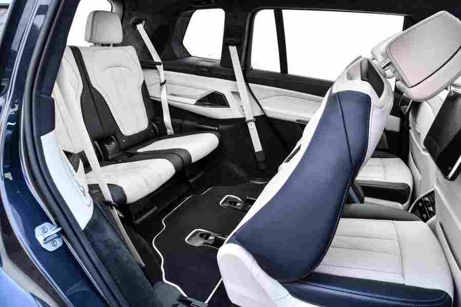 BMW X7  G07  6431 102 Car A4 Photo Print