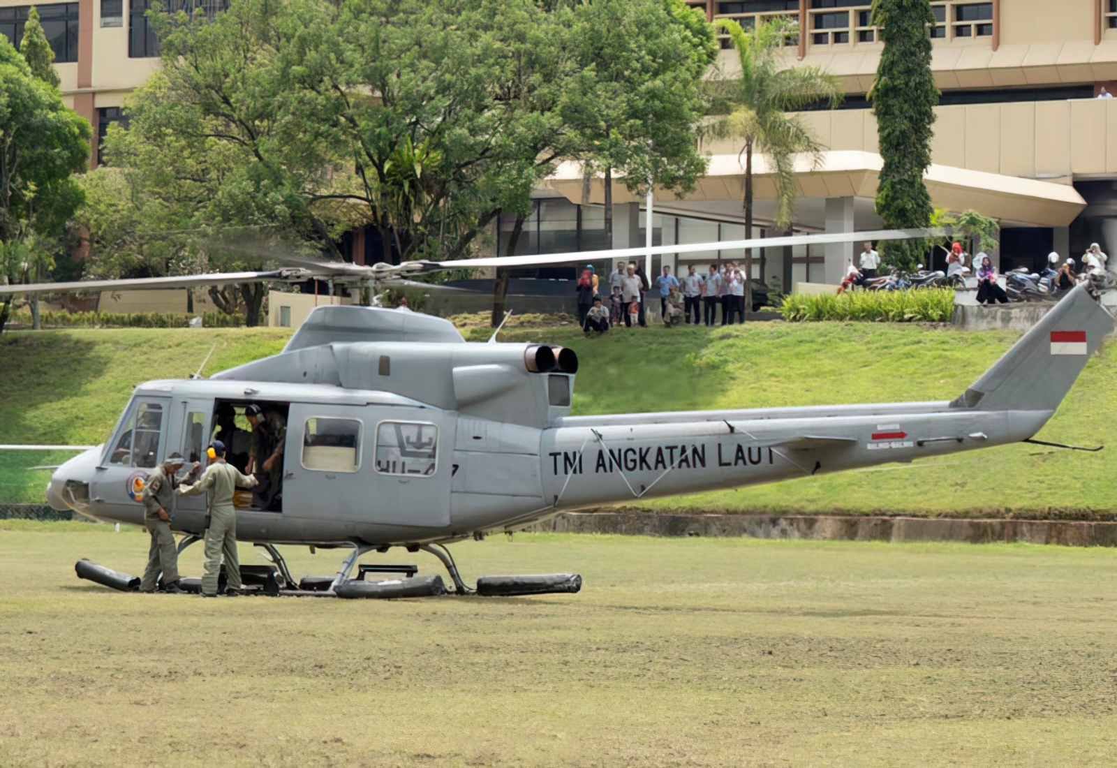 Bell Model 412 Twin Engine Utility Helicopter United States 2 (2) Military A4 Photo Print