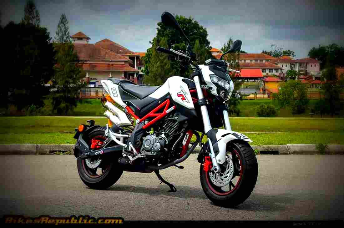 Benelli TNT 135 2017 2 motorbike A4 Photo Print