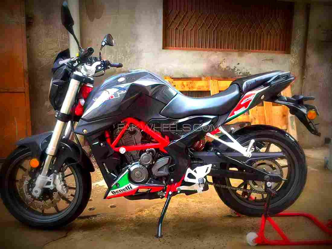 Benelli TNT 25 2017 2 motorbike A4 Photo Print