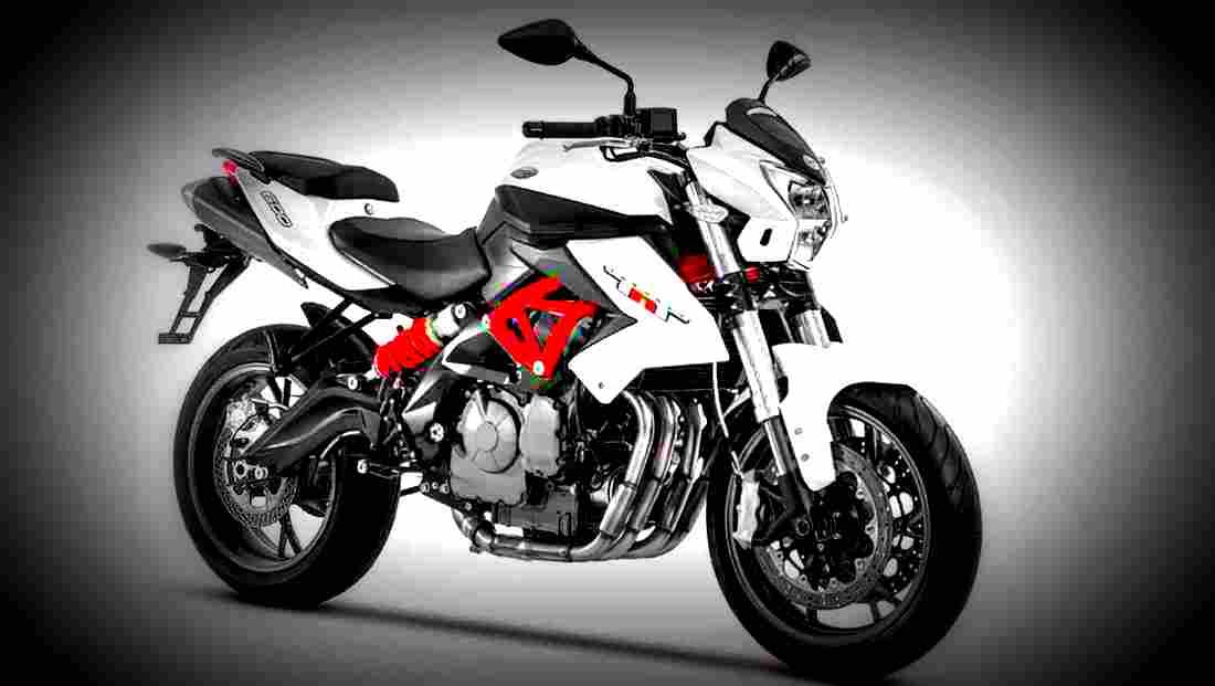 Benelli TNT 600 2017 4 motorbike A4 Photo Print