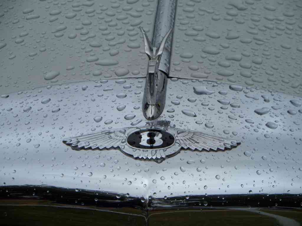Bentley Boot Bonnet 2365 A4 Photo Print