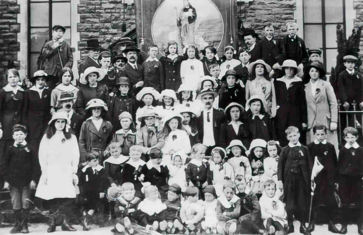 Blaenau Ffestiniog Cymanfa Vintage A4 Photo Print