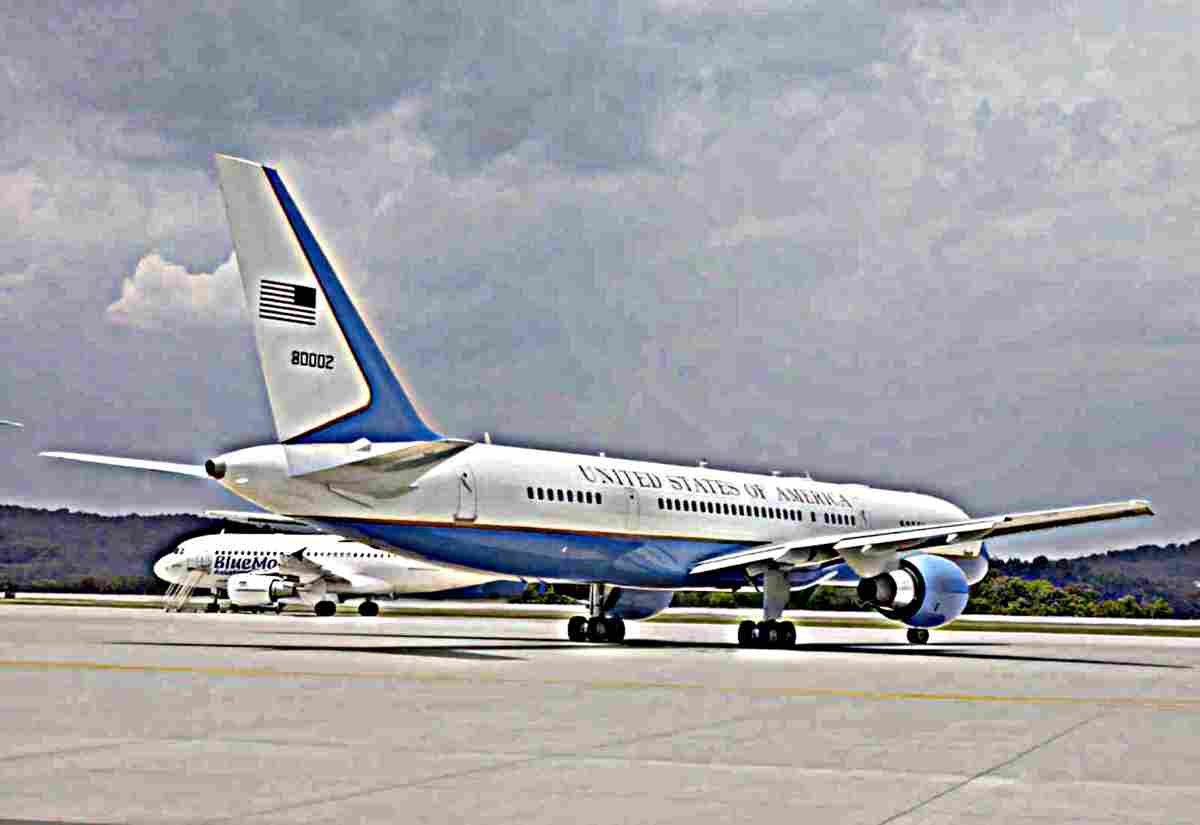 Boeing 757 5 (2) Military A4 Photo Print