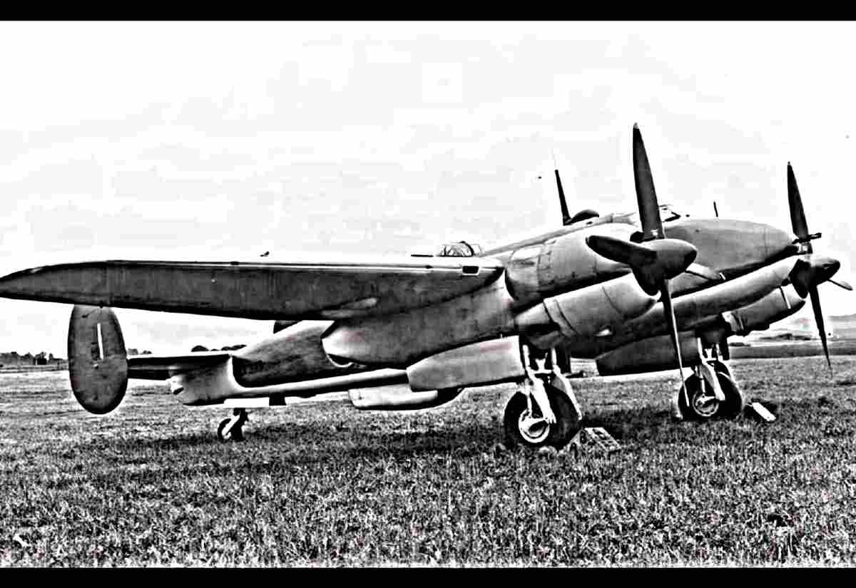 Bristol Buckingham Medium Bomber (2) Military A4 Photo Print