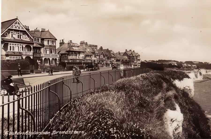 Broadstairs Eastern Asplanade Vintage A4 Photo Print