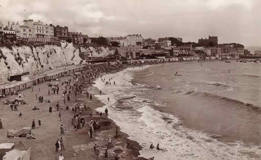 Broadstairs On The Sands Vintage A4 Photo Print
