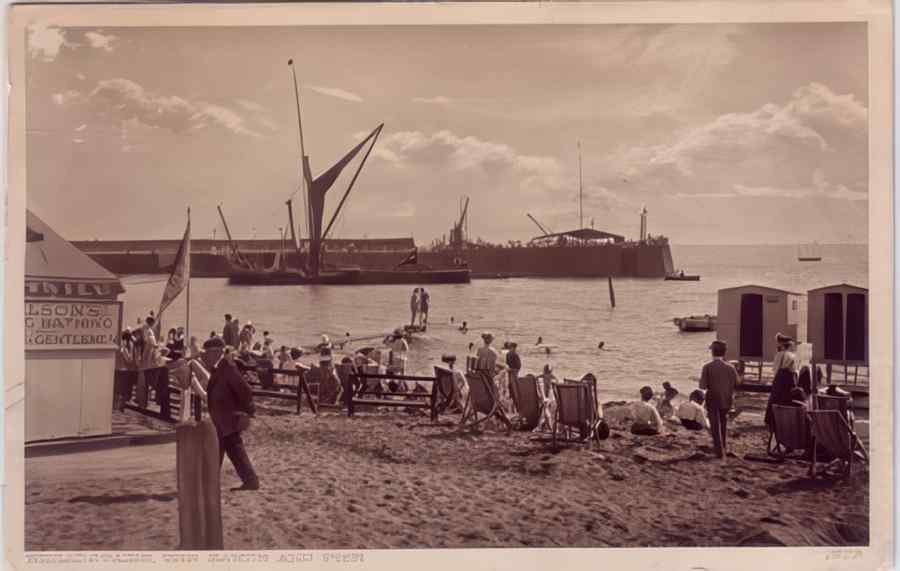 Broadstairs The Sands And Pier Vintage A4 Photo Print