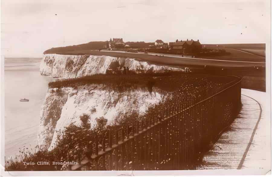 Broadstairs Twin Cliffs 1929 Vintage A4 Photo Print