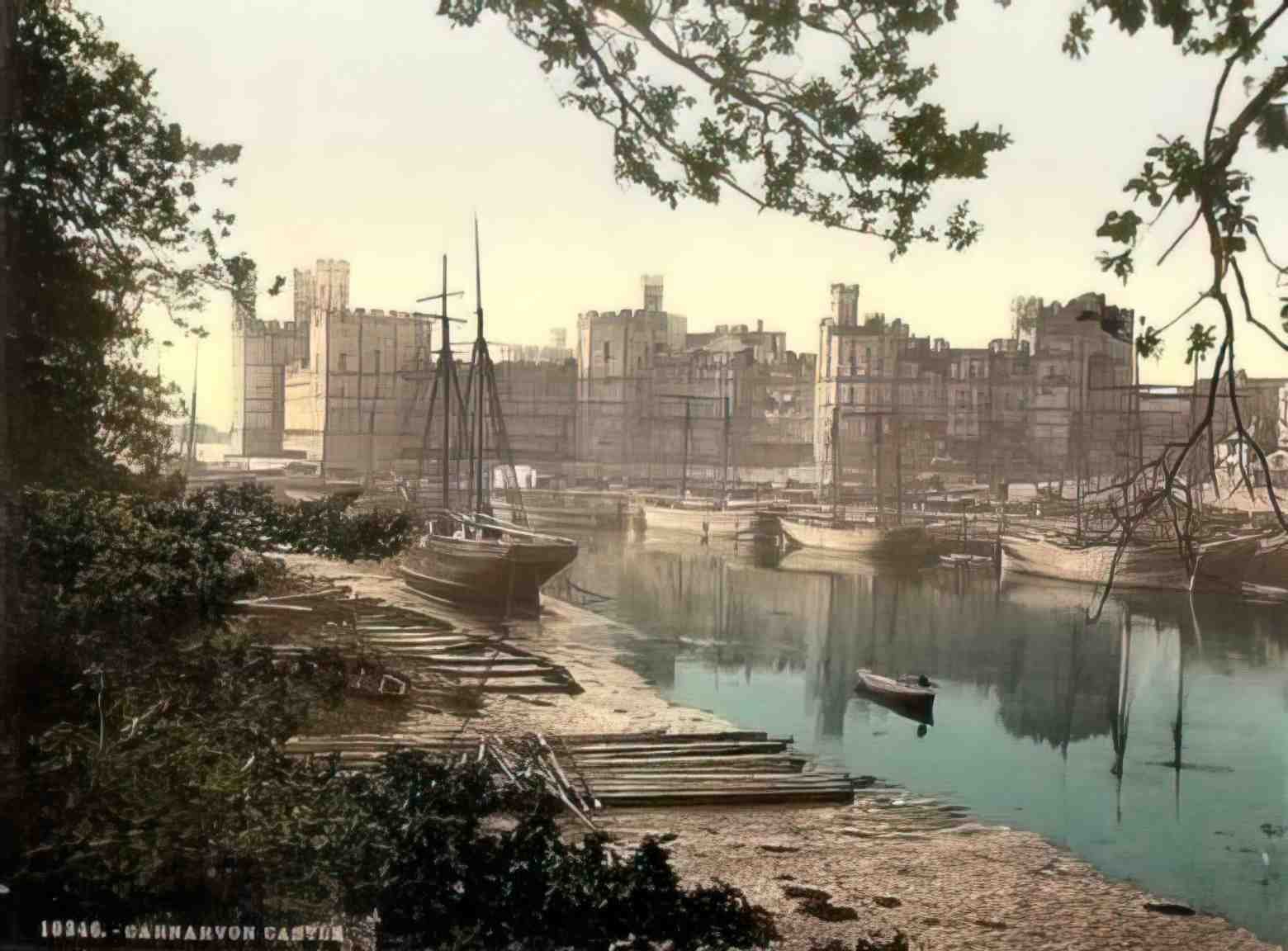 Caernarfonshire Caernarfon Wales Vintage A4 Photo Print