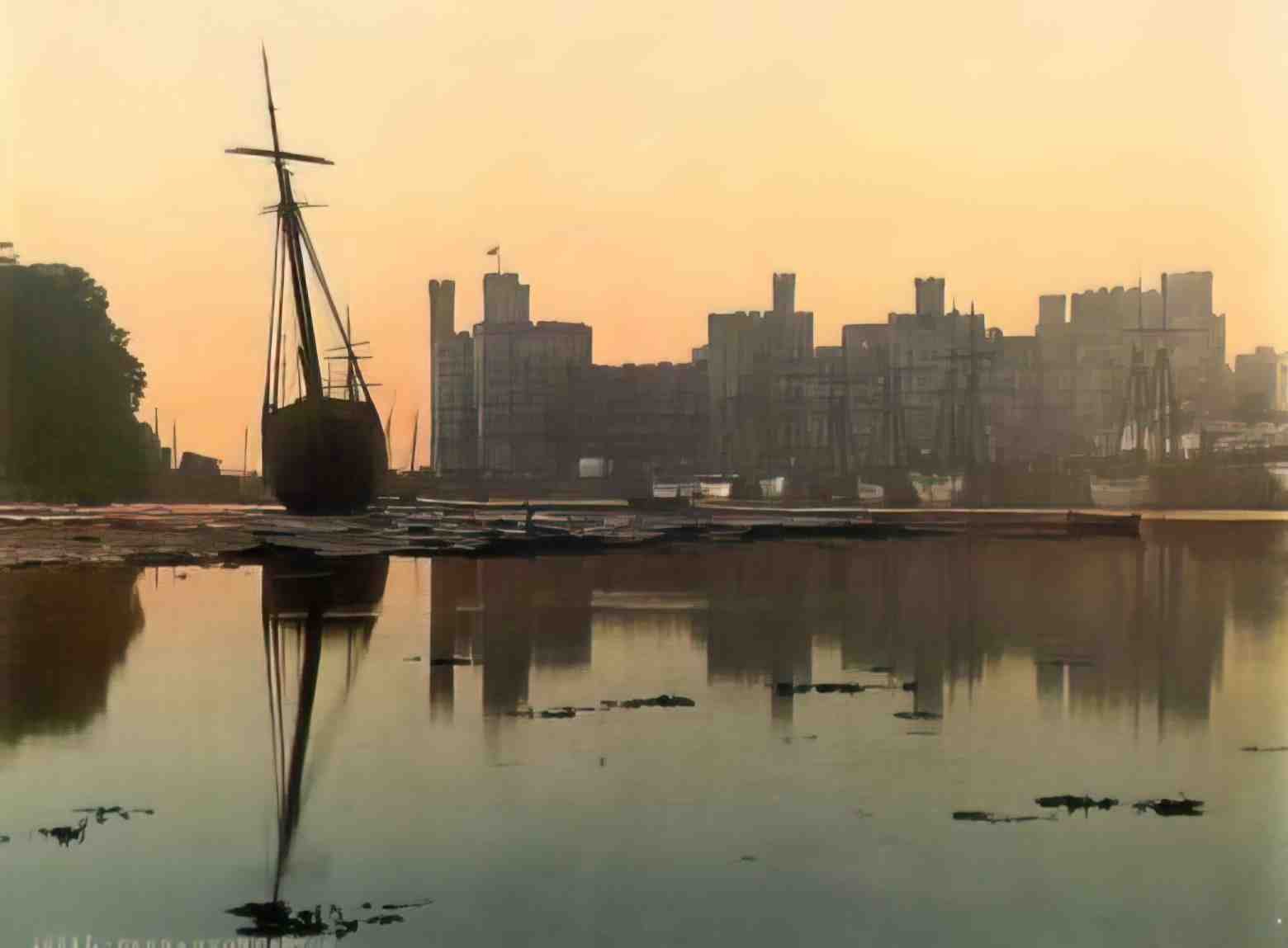 Caernarfonshire Caernarvon Castle at Sunset Vintage A4 Photo Print