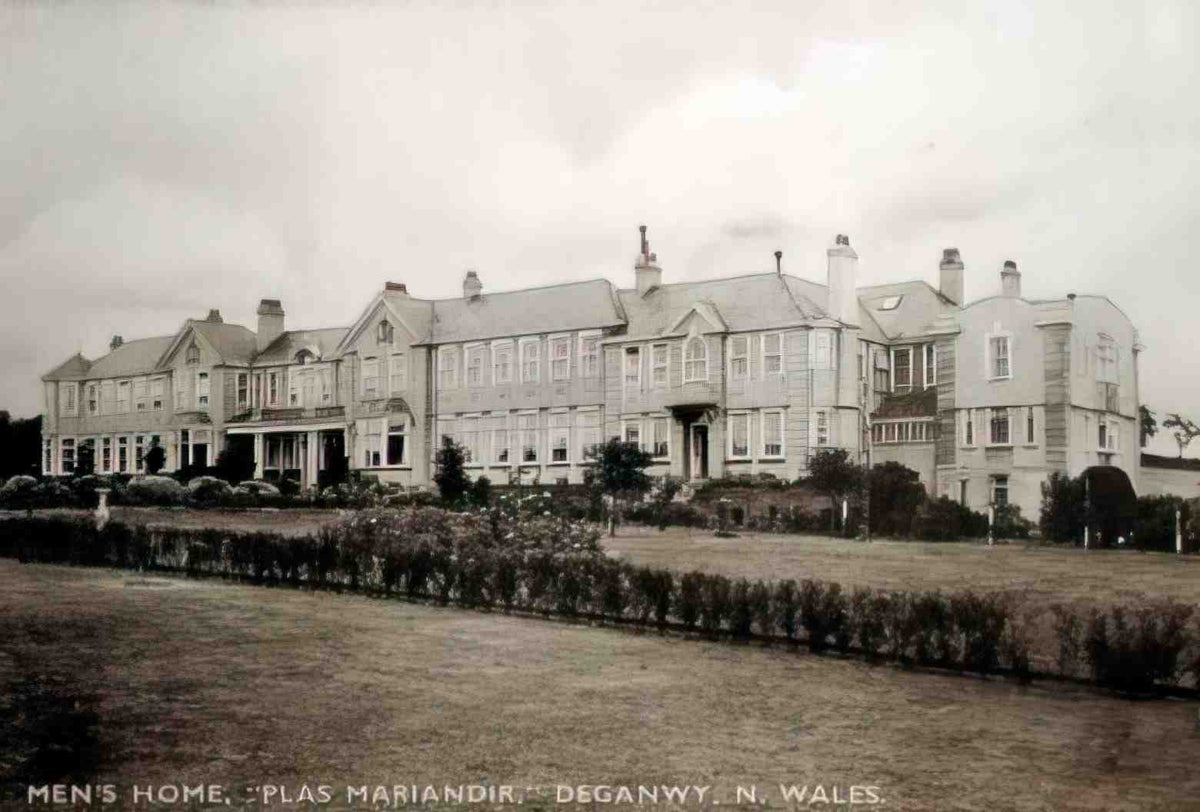 Caernarfonshire Deganwy Mens Home Plas Mariandir Vintage A4 Photo Print