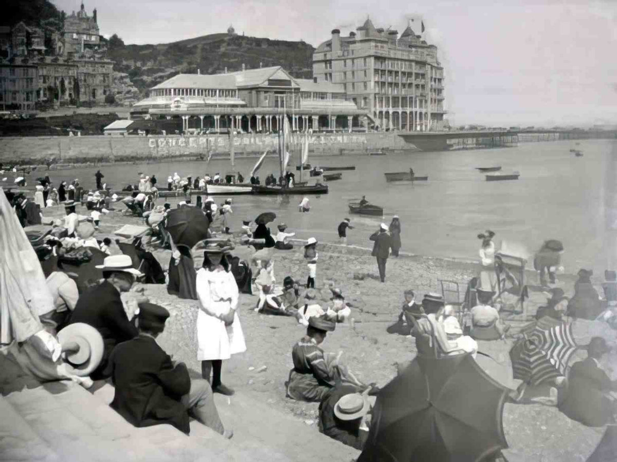 Caernarfonshire Llandudno Beach Front Vintage A4 Photo Print