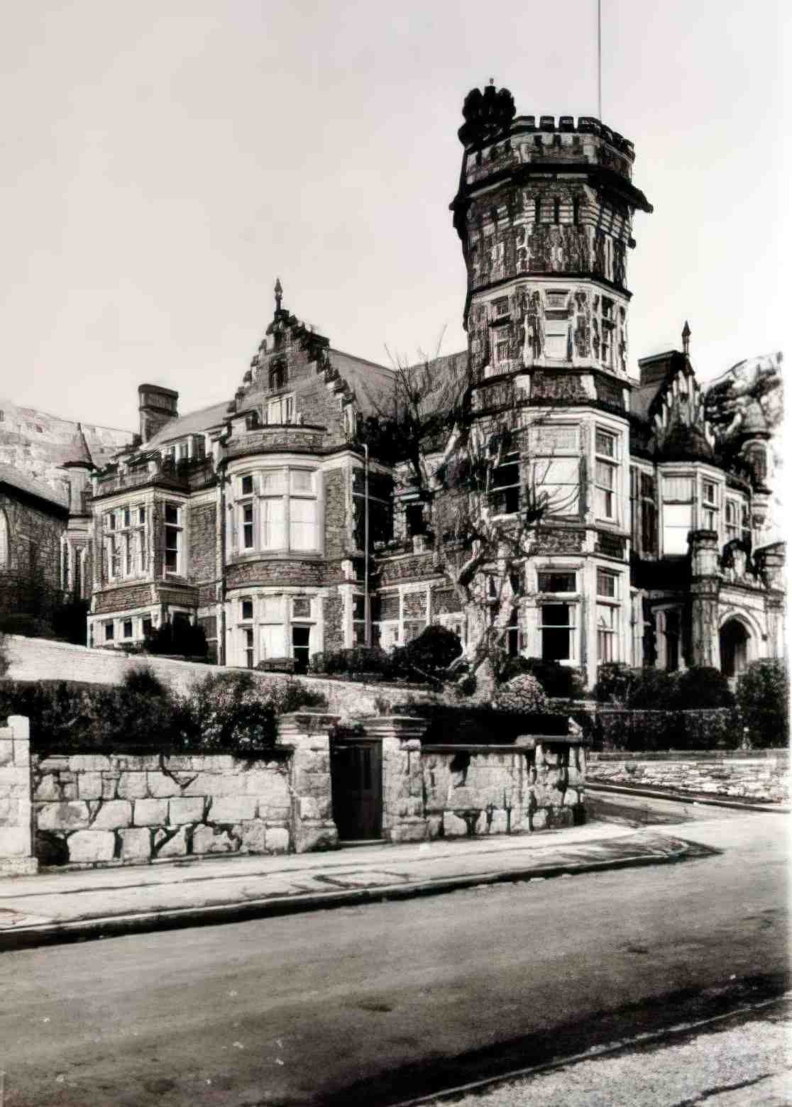 Caernarfonshire Llandudno Bodlondeb Castle Vintage A4 Photo Print