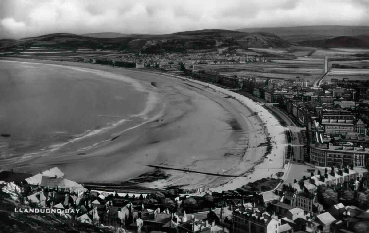 Caernarfonshire Llandudno Llandudno Bay mid 1930s Vintage A4 Photo Print
