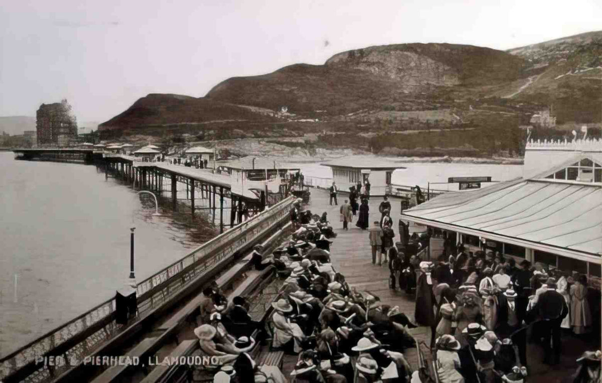 Caernarfonshire Llandudno Pier and Pierhead 1914 Vintage A4 Photo Print