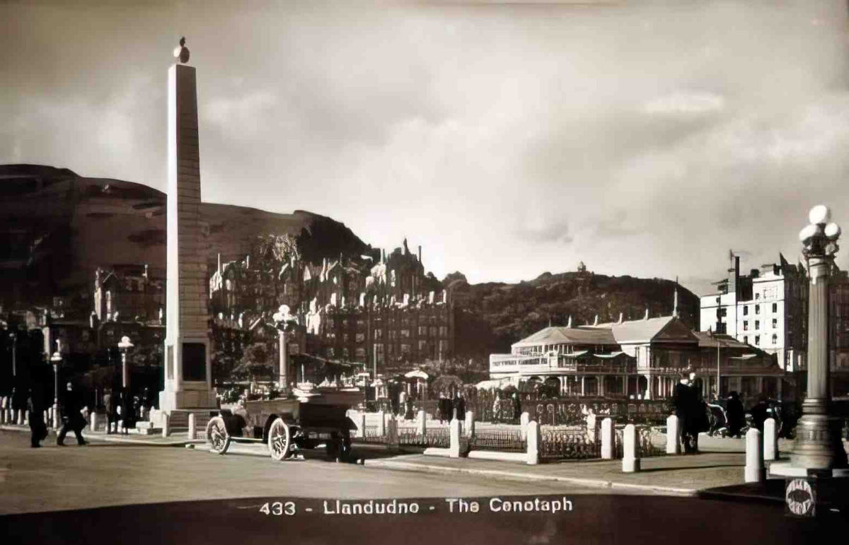Caernarfonshire Llandudno The Cenotaph 1928 Vintage A4 Photo Print