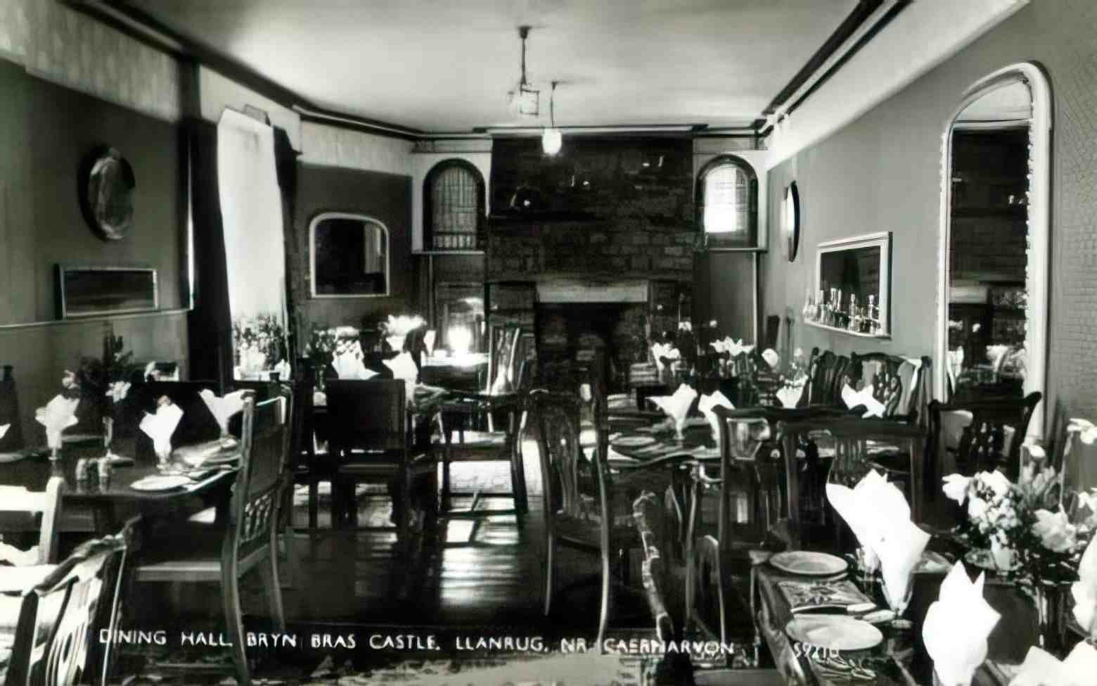 Caernarfonshire Llanrug Bryn Bras Castle Dining Room Vintage A4 Photo Print