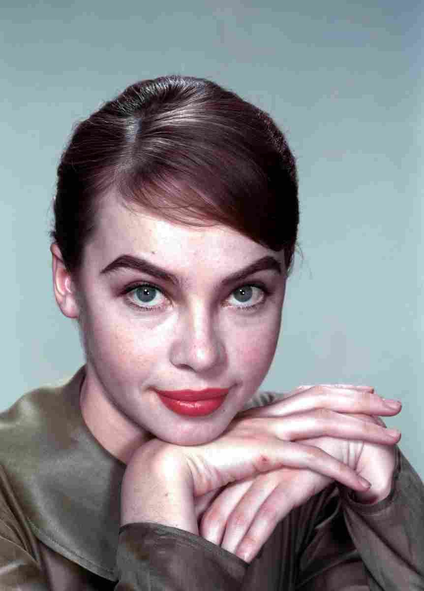Caron Leslie 1 film star poster A4 Photo Print