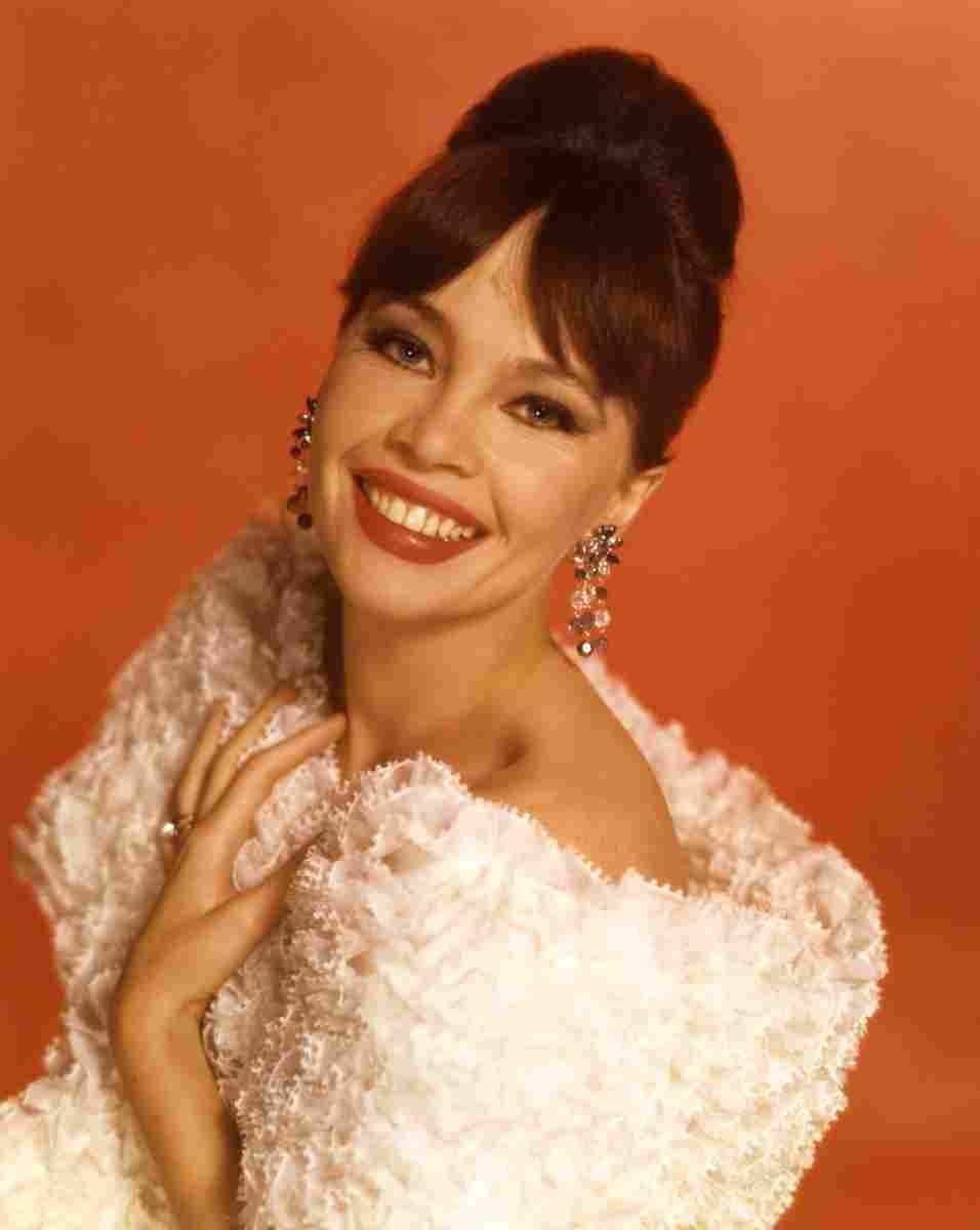 Caron Leslie 2 film star poster A4 Photo Print