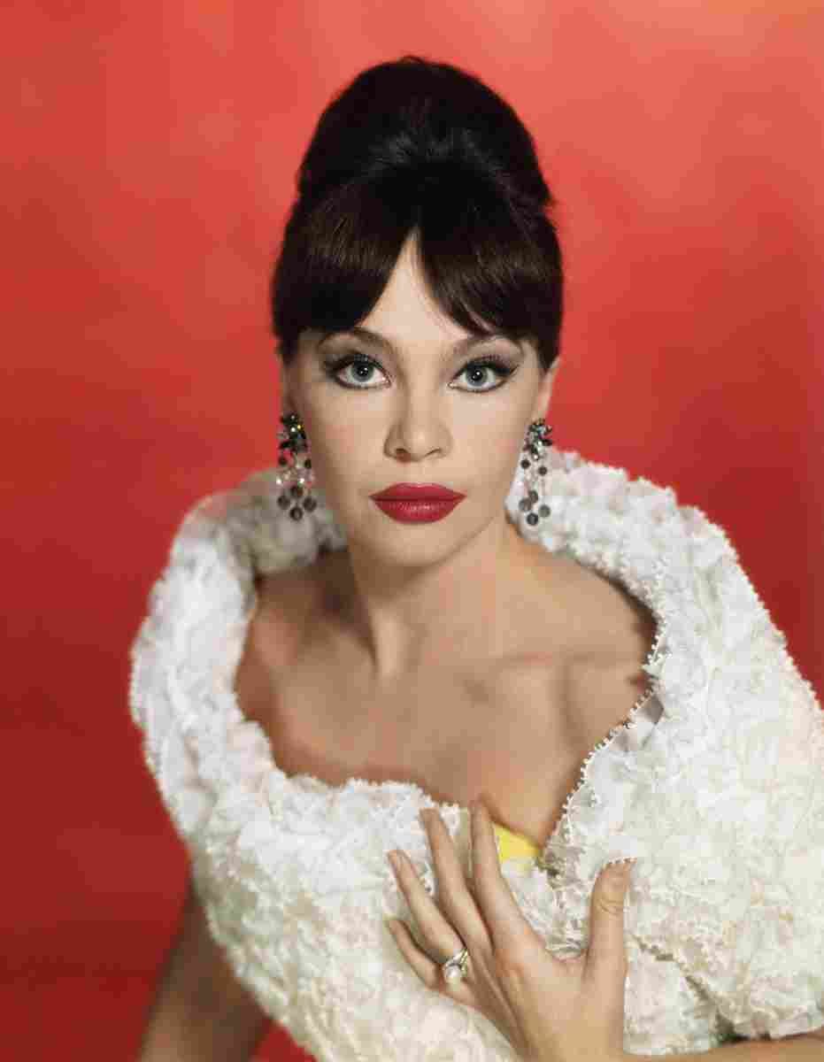 Caron Leslie 4 film star poster A4 Photo Print