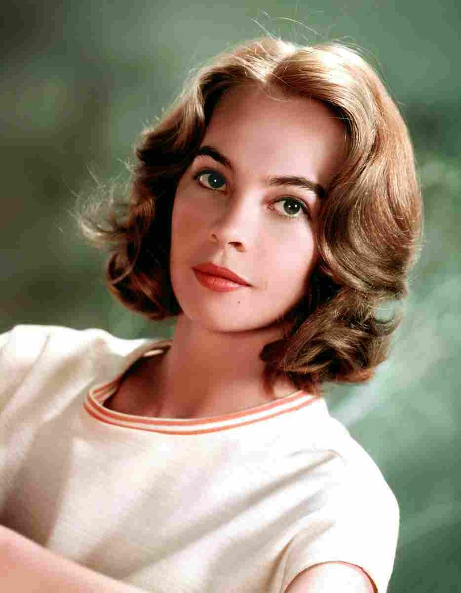 Caron Leslie 5 film star poster A4 Photo Print