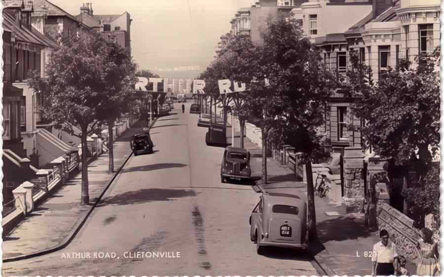 Cliftonvilles 001 Vintage A4 Photo Print