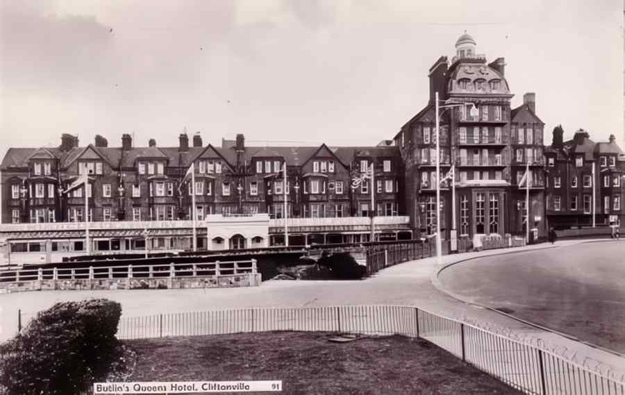 Cliftonvilles 009 Vintage A4 Photo Print