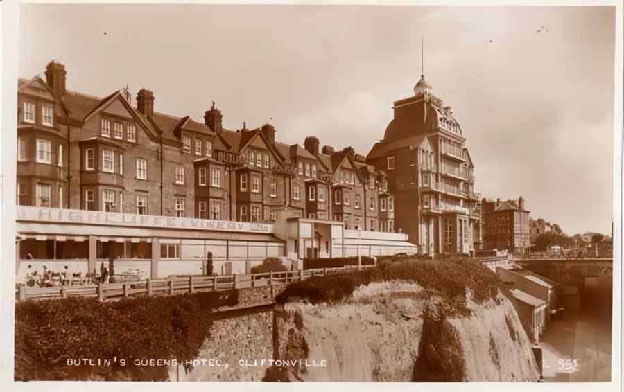 Cliftonvilles 010 Vintage A4 Photo Print