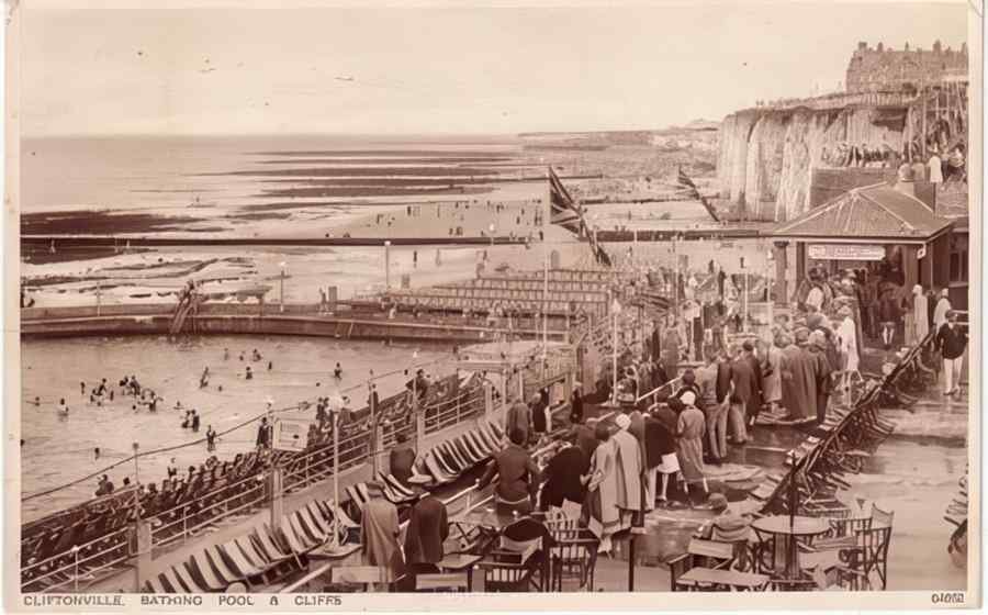 Cliftonvilles 013 Vintage A4 Photo Print