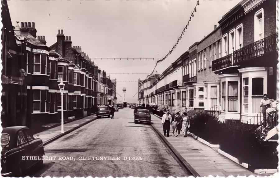 Cliftonvilles 022 Vintage A4 Photo Print