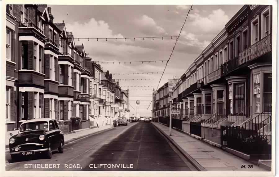 Cliftonvilles 023 Vintage A4 Photo Print