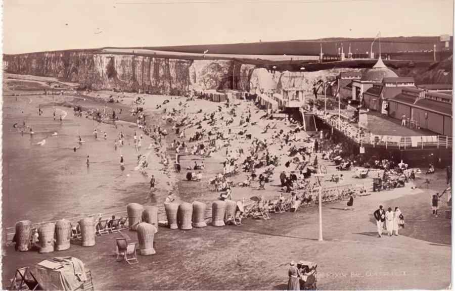 Cliftonvilles 054 Vintage A4 Photo Print
