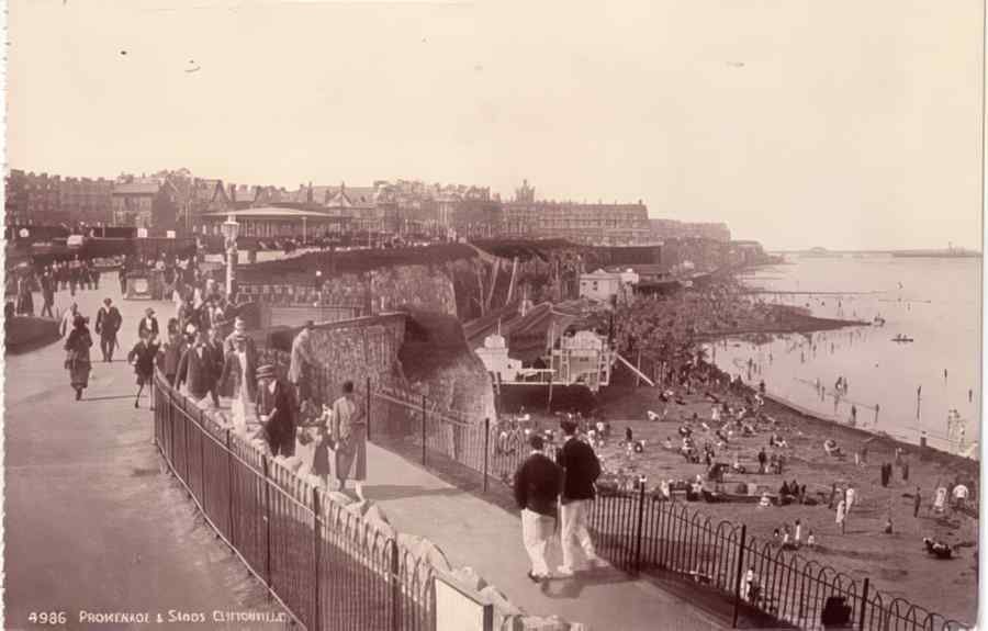 Cliftonvilles 064 Vintage A4 Photo Print