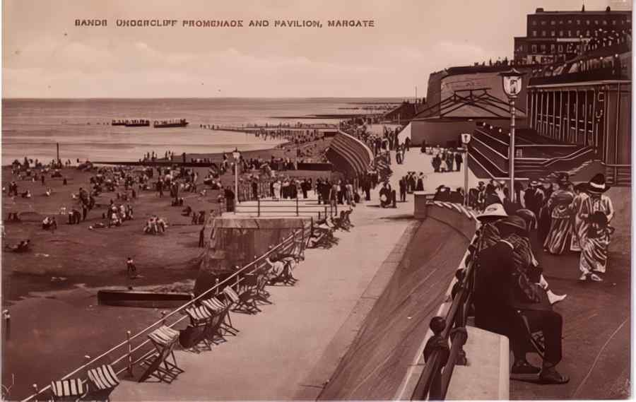 Cliftonvilles 071 Vintage A4 Photo Print