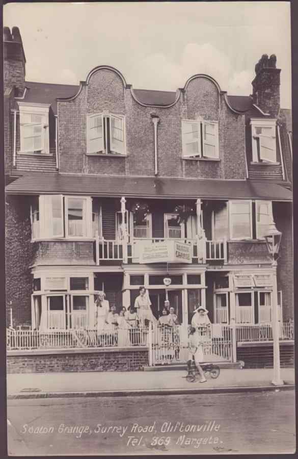 Cliftonvilles 073 Vintage A4 Photo Print