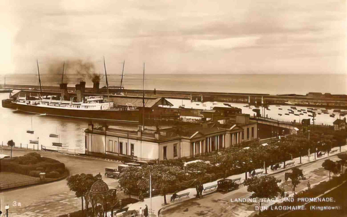 Co Dublin Dun Laoghaire Landing Stage and Prmoenade 1930s Vintage A4 Photo Print