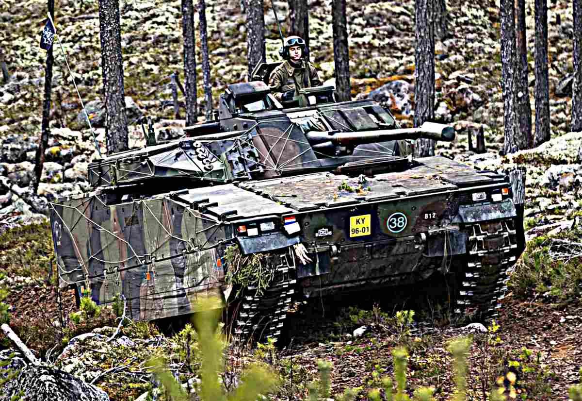 Combat Vehicle 90 Cv90 Stridsfordon Ifv 9 (2) Military A4 Photo Print