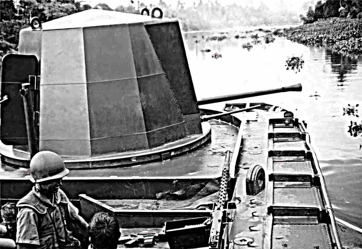 Command And Communications Boat Ccb 2 (2) Military A4 Photo Print